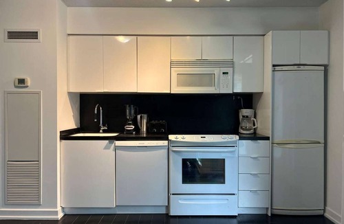 CityPlace Hotel | RivetStays | The Parade Presidential Suite – 2 Bedroom + Den Condo
