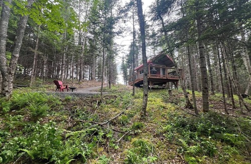 East Hants Cabin | Romantic Nature Stay | Accessible Cabin for 2