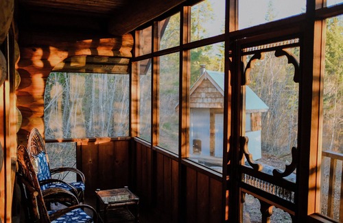 Mara Cottage | Romantic Shuswap Cabin Sauna & Larch Hills Trails