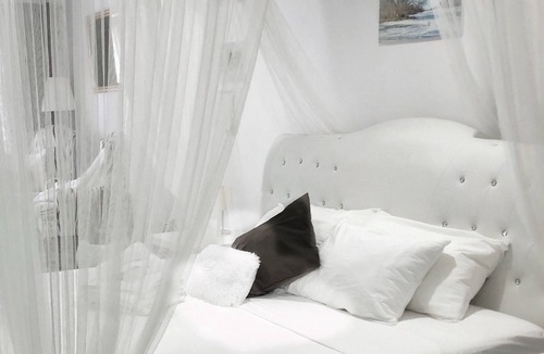 Port Franks Apartment | Romantic Studio, Kitchenette, King Bed, Sauna, Hot Tub, Fitness Studio, Wellness