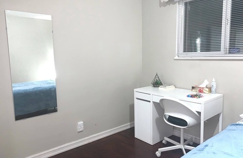 Burnaby House | Room in Burnaby w/FREE Street Parking
