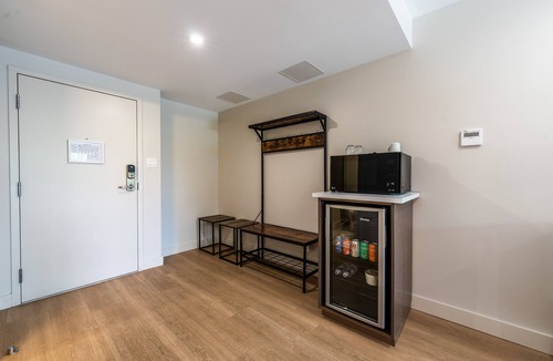 Golden Hotel | Rooms at Riveredge
