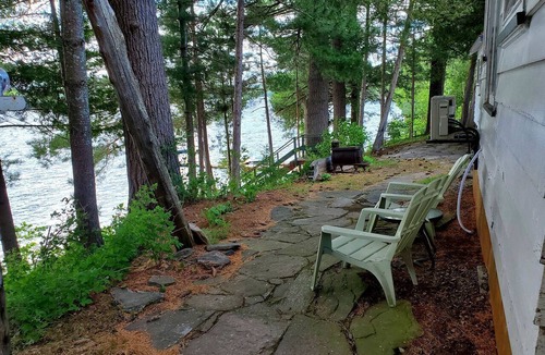 Algonquin Highlands Cabin | Rustic Cabin near Kawartha Highlands Provincial Park in Ontario, Canada