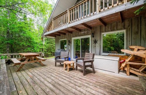 Tobermory House | Rustic cabin w Games near Lake and National Park