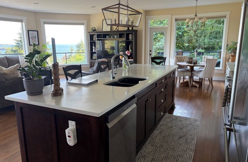 Regional District of Nanaimo House | Salish Sea Lookout - Ocean View Home centeraly located to beaches, marina & golf