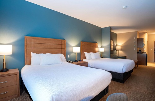 Squamish Hotel | Sandman Hotel & Suites Squamish