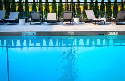 Tsawwassen House | Sauna, Steam, Beach, Indoor & Outdoor Fireplace, Golf, Squash& Shop