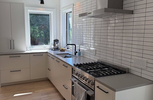 Riley Park House | Scandi-Chic East Vancouver Home | Bright, Quiet, Clean 10-minutes from downtown