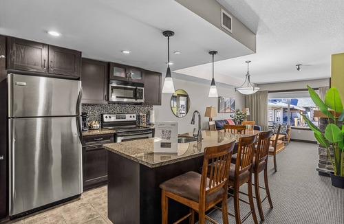 Copperstone Resort Condo | Scenic Mountain With Outdoor Hot Tub + 1 Bedroom + Den