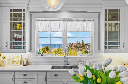 Conception Bay South House | Scenic Seal Cove Nature Retreat |Hot Tub|ATV Trail