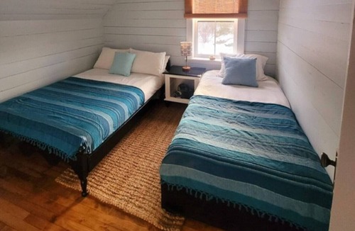 Margaree Harbour House | Sea la Vie - Margaree farmhouse by river and sea!