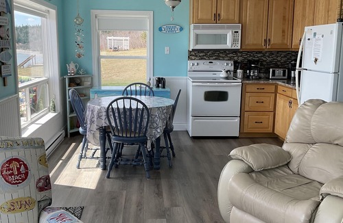 Seeleys Cove Cottage | Seaside Cottage On Beautiful New Brunswick Beach
