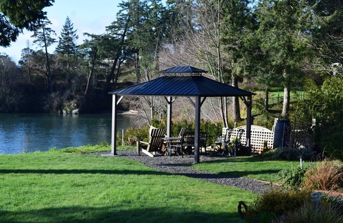 Metchosin Apartment | Seaside Family Home with a peaceful setting overlooking a sheltered bay