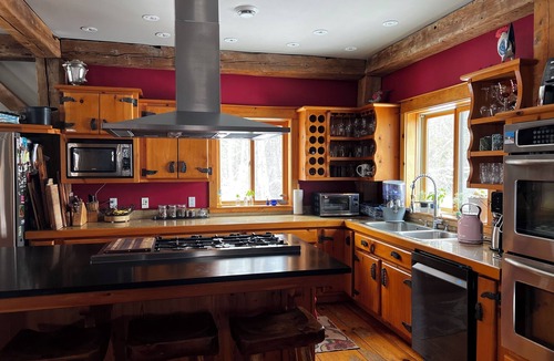 Little Harbour House | Seaside Treehouse Lodge - perched by the Northumberland strait
