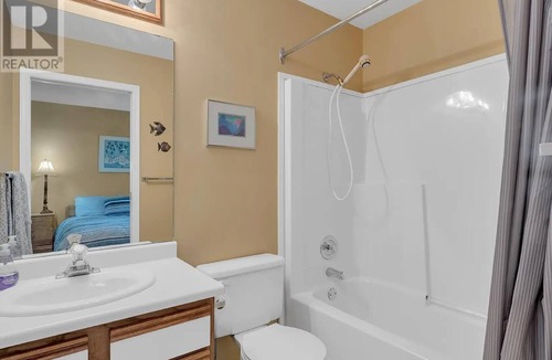 Big White Ski Resort Cabin | Secluded ,cozy cabin that will give you great memories!