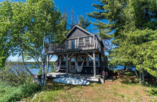Nipissing Township House | Secluded Rental Perfect for a Romantic Getaway in Algonquin Park, Ontario