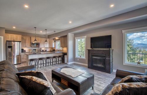 Blind Bay House | Semi-Lakefront Luxury Retreat In Blind Bay, Bc Cottage