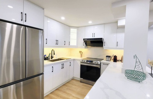 Glen Abbey House | Serene High-celling Retreat in Upsacle and Safe Neighbourhood