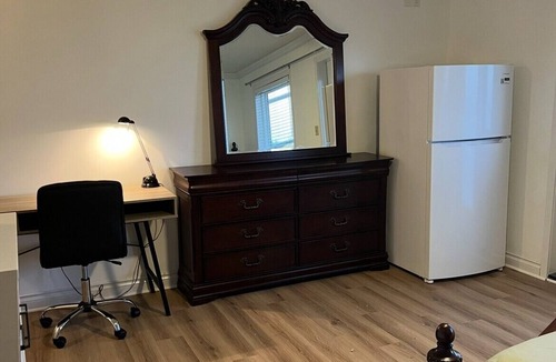 Lower Sumas Mountain Apartment | Serene Mountain‑View Retreat in a Quiet, Well‑Located Neighborhood