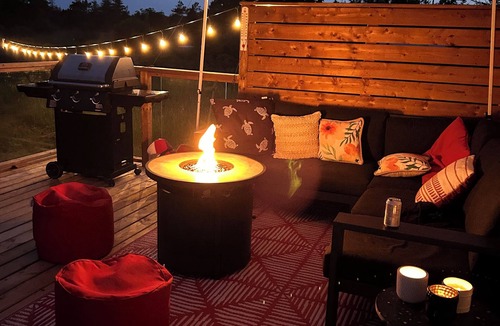 Western Bay Cottage | Serenity 2 Rm cottage. Beautiful views, Fire pit, 5 min walk to the beach!