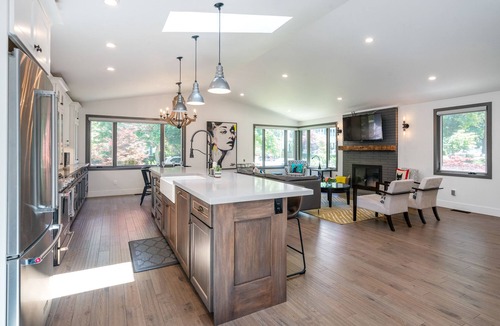 Old Town Historic District House | Single Level Luxury 2 Bdrm w/Ensuites in Old Town ❤️️ Niagara on the Lake