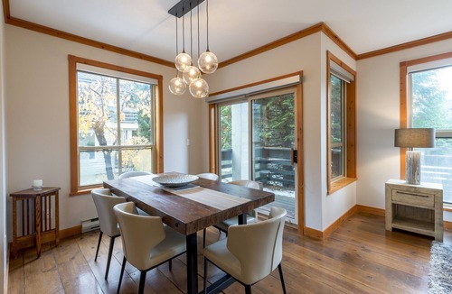 Blackcomb House | Ski-in Chic and Cozy 2bed, 2 bath Townhouse in the Upper Village/Benchlands