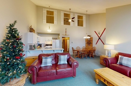 Big White Ski Resort Condo | Ski-in/Ski-out Condo with Fireplace, Free WiFi & Shared Hot Tub