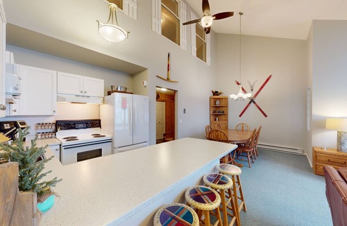 Big White Ski Resort Condo | Ski-in/Ski-out Condo with Fireplace, Free WiFi & Shared Hot Tub