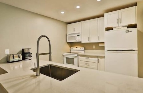 Fernie Condo | Ski-In Ski-Out/Pool & Hot Tub/Newly Renovated