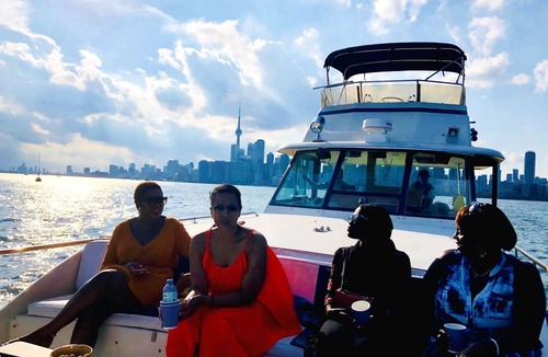 Pickering Boat Rental | Sleep on a boat :) Enjoy your summer adventure on this classic YACHT 43 foot