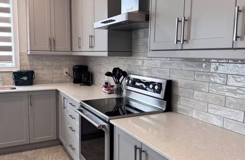 Springwater House | Sleeps 16 and more | Bedrooms with ensuite washrooms