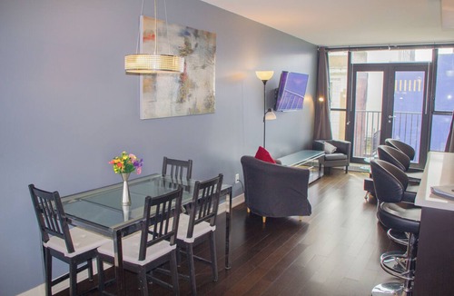Downtown Victoria Condo | South Facing Spacious | 96*Walkscore | Prof. Clean | Workstation