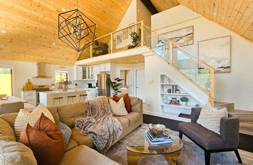 Mansfield-et-Pontefract Ski Chalet | Spa & River | La Biche de Coulonge