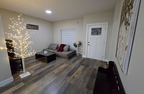Abbotsford Apartment | Spacious 1 bed and bath basement close to malls, restaurants and UFV