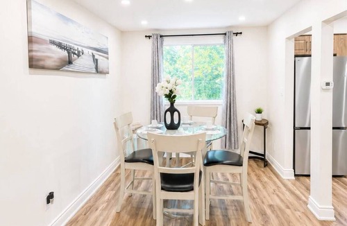 Waterloo House | Spacious 3BR Home in Waterloo,Free Parking,Private Backyard,Family&Pets Friendly