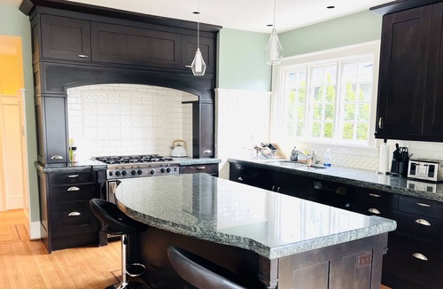 Shaughnessy House | Spacious 4.5 Bedrooms Vacation House in Central Vancouver