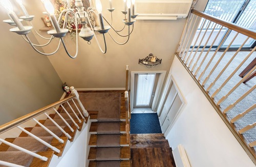 Piedmont Apartment | Spacious 5 Bedroom Apartment near Saint-Sauveur