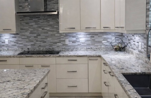 Delta House | Spacious 5BR North Delta Retreat, Near Shops, Hwy & Parking