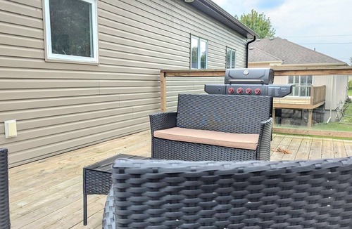 Port McNicoll House | Spacious 6-bdrm luxury, modern house with lake view in cottage country, Ontario