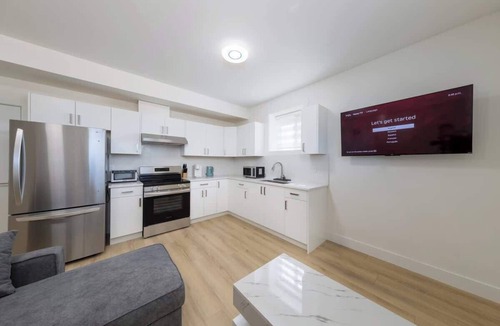 Eastern Hillsides House | Spacious 6BR Home with Terrace Views and Parking nearby parks golf and resorts