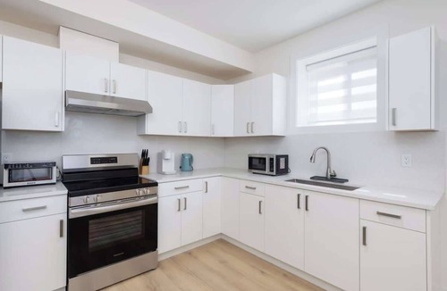 Eastern Hillsides House | Spacious 6BR Home with Terrace Views and Parking nearby parks golf and resorts
