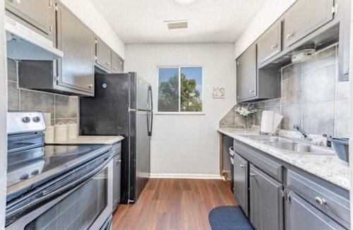 El Dorado Apartment | Spacious & Convenient El Dorado Apt #5