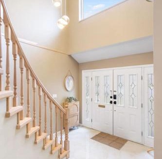 Marpole House | Spacious Family Retreat Central to YVR and Downtown
