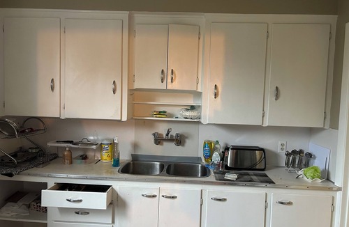 Mount Pleasant House | Spacious fully renovated house ,next to Cambie Sky train statio