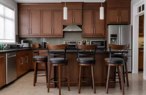 Welland House | Spacious Getaway Stay w/4BR & 3BA| Niagara Falls