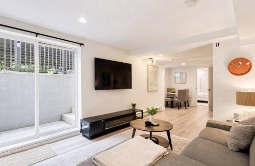 Lynn Valley House | Spacious Lynn Valley RetreatNear trails & Village