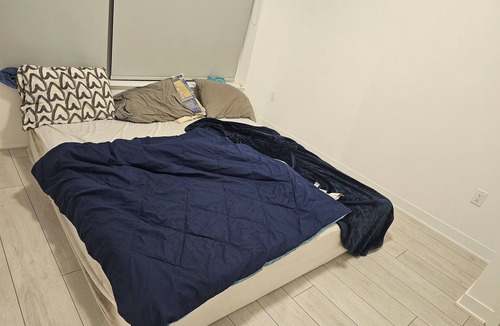 Fletchers Creek South Condo | Spacious Master Ensuite Room w King Size Bed, Hi-Speed Wifi, A/C, Fan & Dresser