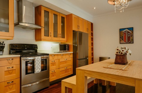 Downtown St. John's House | Spacious Townhouse | 3 BR, Steps to Water St.