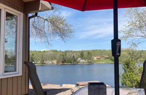 Monetville House | Spacious Waterfront in the French River