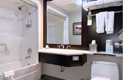 London Hotel | Spencer Hotel and Conference Centre